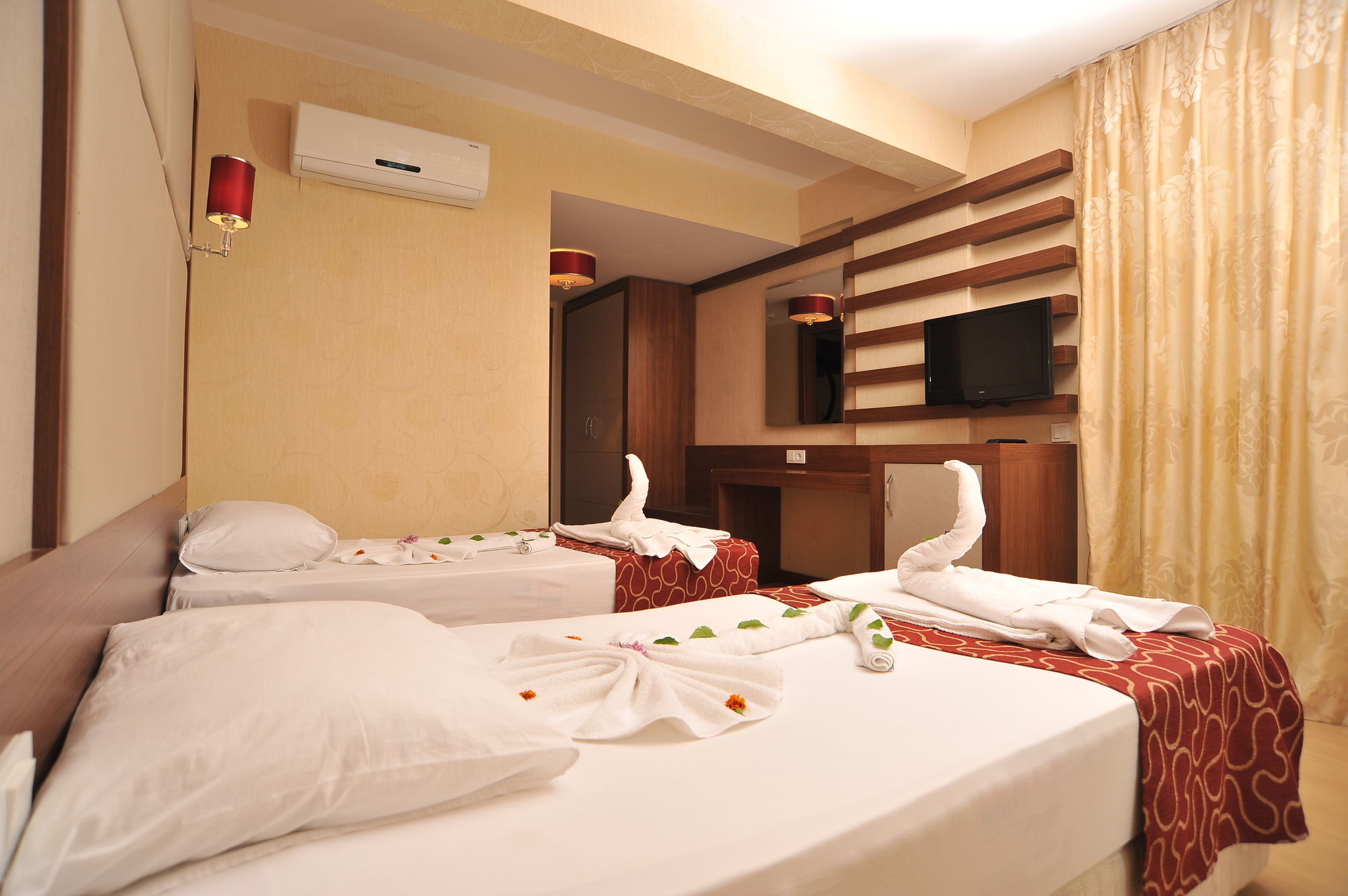 Cleopatra Golden Beach Hotel Alanya Exterior photo